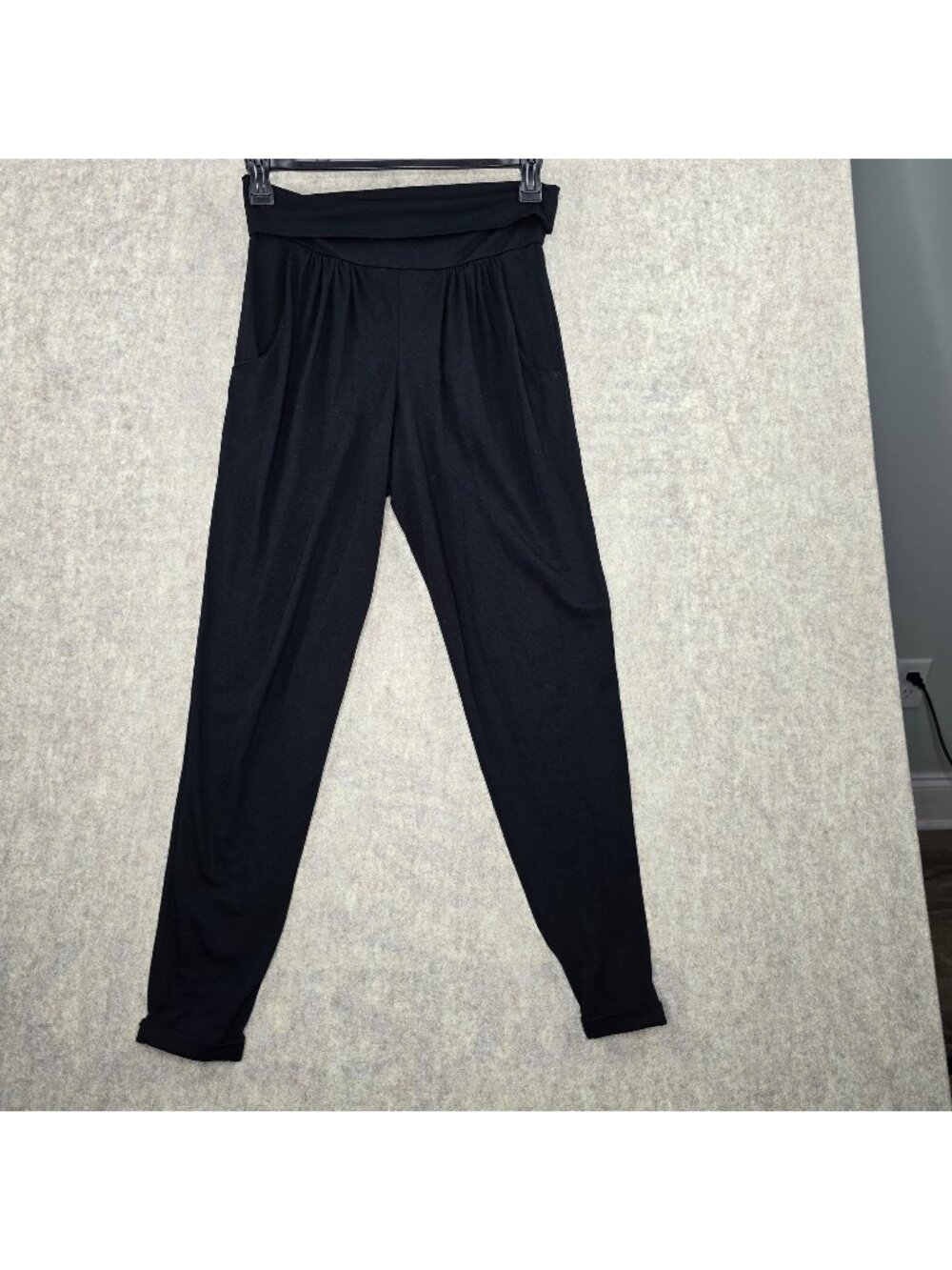 Mudd Women’s Black Relaxed Fit High-Waisted Pants Size M Poly/Rayon Blend